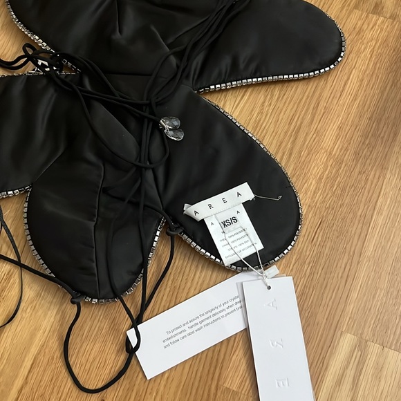 NWT AREA CRYSTAL EMBROIDERED MUSSEL FLOWER TOP - Picture 4 of 5